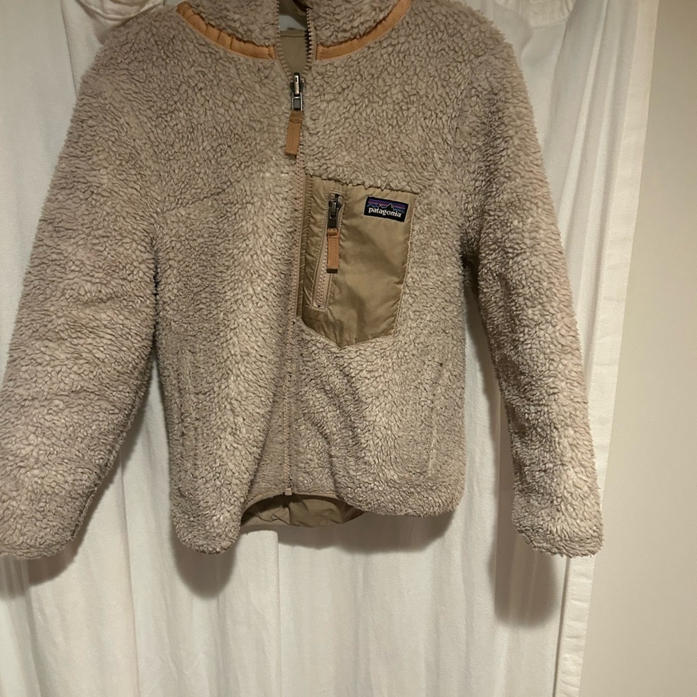 Patagonia Taupe Sherpa Fleece Jacket with Tan Trim